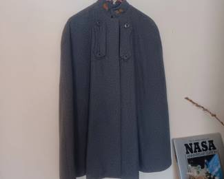 vintage 1950's wool nurse's cape (Call the Midwife style)