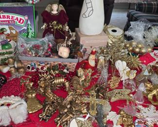 More Christmas Decor 