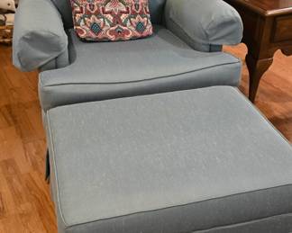 Side Chair with Ottamon 
