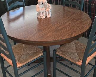 Round Kitchen Table with 4 Chairs