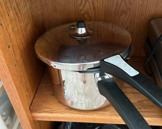 pressure cooker