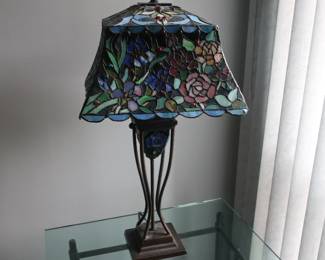 tiffany style square lamp 14" x 14" PRICE IS 150.00