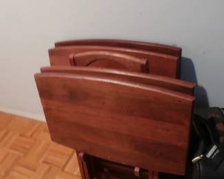 set of tray tables