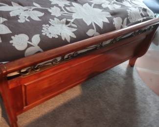bottom view of queen frame