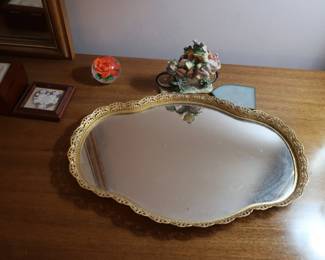 dresser tray