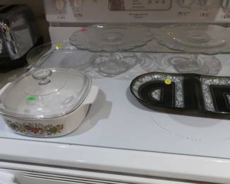 kitchen items and corningware