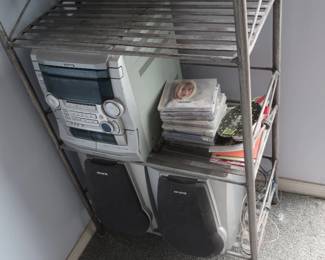 Aiwa stereo and speakers