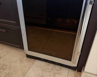 Wine fridge 
