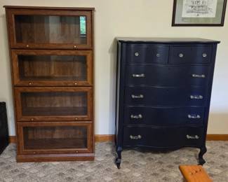 Storage shelf/Navy Dresser