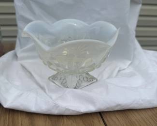 Jefferson Glass Opalescent Beaded Fan Style Candy Dish
