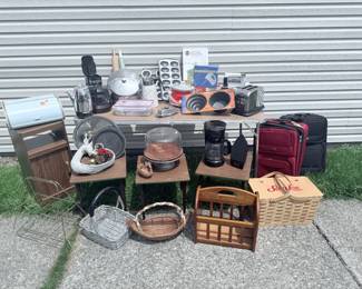 various kitchen items