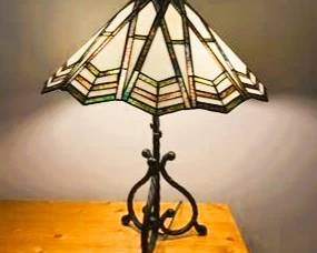 Mission Style-Stained Glass Table Lamp – Tiffany Inspired Geometric Accent Light