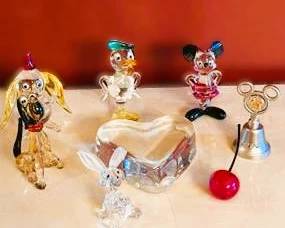 Disney Art Glass Figurine Collection – Mickey Mouse, Donald Duck & Character Crystal Décor Set