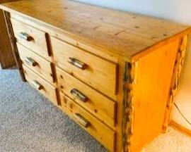 Rustic Pine Log Dresser – Lodge Style 6-Drawer Cabin Furniture
