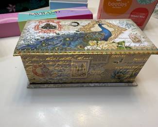 MUSIC BOX WITH SOAP