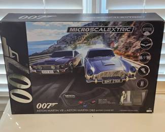 Slot Cars: 007 MicroScale Aston Martin VS Aston Martin $50
