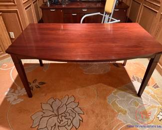 National Escalade Desk