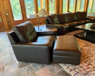 AMERICAN LEATHER Armchair with Ottoman