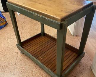 Kitchen island on casters
