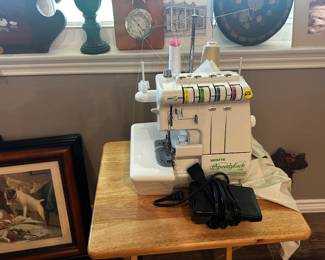 White Speedylock serger