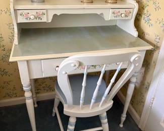 Vintage Ethan Allen By Baumritter Hitchcock Desk/Chair