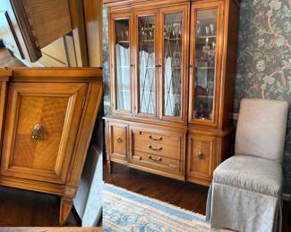 vintage Thomasville Furniture Cellini collection China Cabinet 