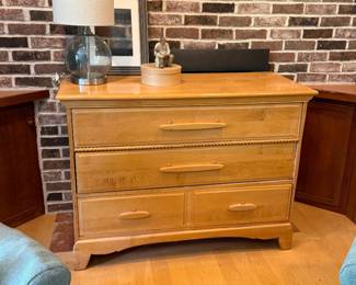 Kroehler Dresser