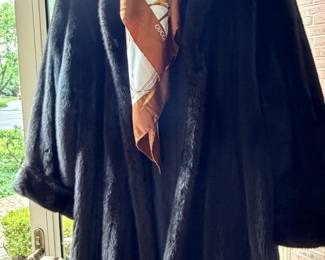 Black Female Mink XL