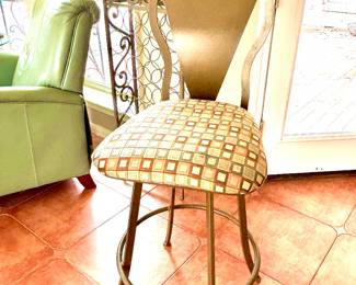 Sleek set of 4 metal barstools