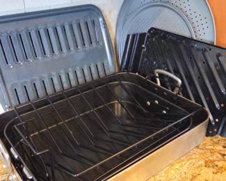 Lot # B80 - Roasting Pan, Broiler Pans & Perforated Pizza Pans