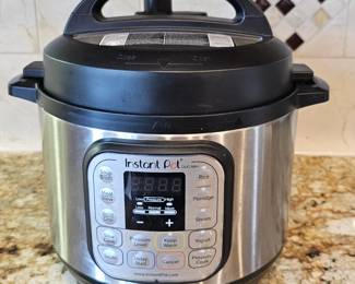 Lot # B72 - Instant Pot Duo Mini Electric Pressure Cooker 3 Quart Stainless Steel 700W