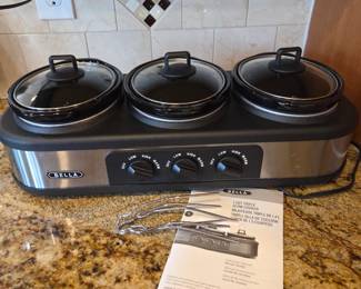 Lot # B59 - Bella 1.5QT Triple Slow Cooker Stainless Steel Triple Crock Pot with Glass Lids