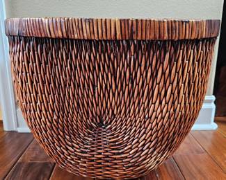 Lot # B17 - Vintage Woven Willow Basket Planter - Rustic Handcrafted Storage Decor