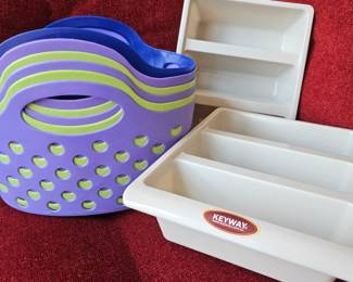 Lot # B96 - Keyway Plastic Drawer Organizers and Storage Baskets Set - Durable Kitchen and Office Storage Solutions