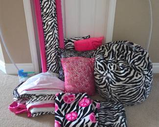 Lot # B158 - Zebra Print /Pink Bedroom Accessories - Blanket, Curtains, Valence, Tent Curtains with Rail, Pillows, Beanbag