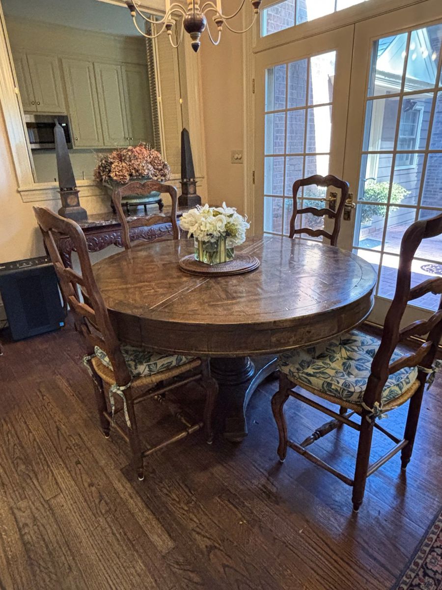 Round French Provincial Dining Table 