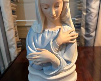 Boehm "La Pietà Madonna" Porcelain Figurine