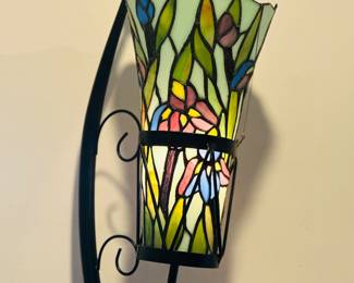 Pretty stained glass lamp 