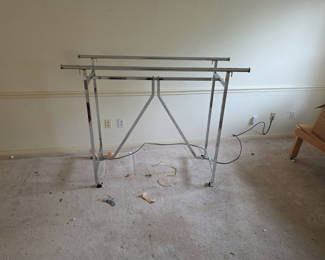 Lot 140: Clothes Rack
