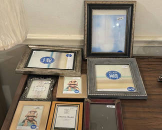 Lot 82: Assorted Picture Frames