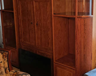 Lot 128: Entertainment Center