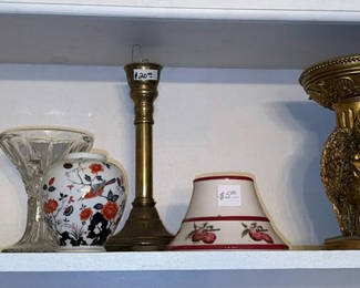 Lot 43: Assorted decorative glassware and brass sculpture