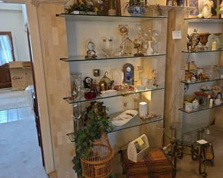 Lot 121: Glassware/ Decor