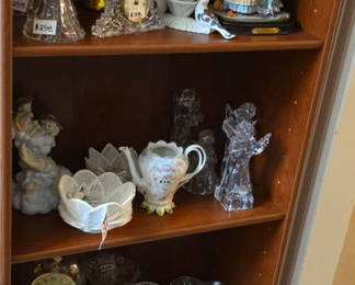 Lot 117: Decor