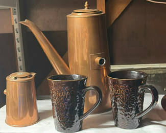 Lot 5: Copper kitchenware set with teapots, mugs and pan