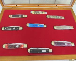 Showcase w/9 Pocket Knives