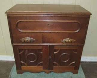 Walnut Washstand w/Lift Top