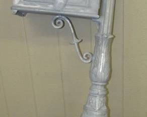 Cast Aluminum Mailbox 