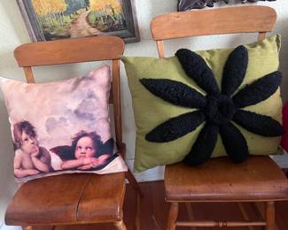 Pillows that are cute as a button
