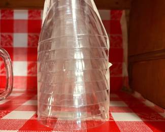 Kitchen - plastic cups